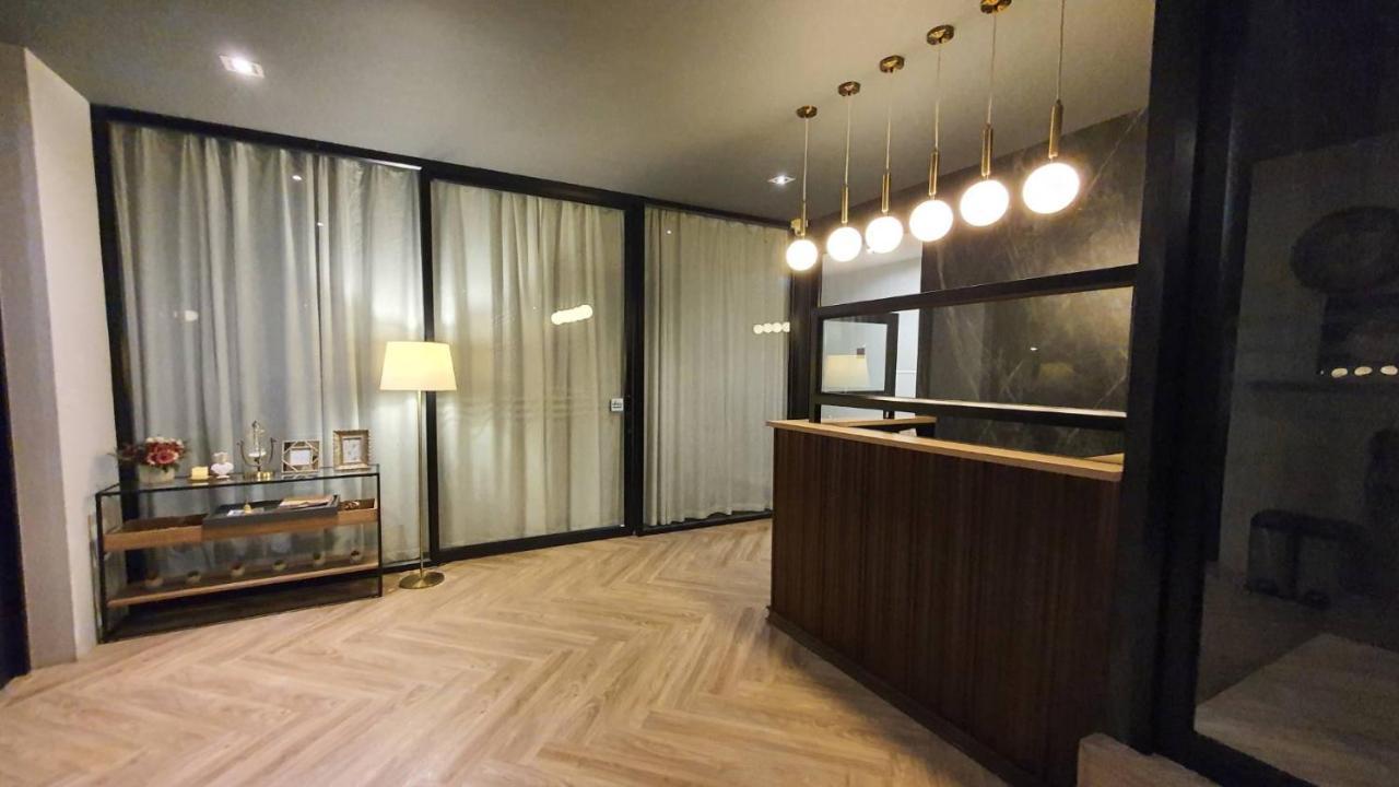 Srianunt Boutique Hotel Бурирам Екстериор снимка