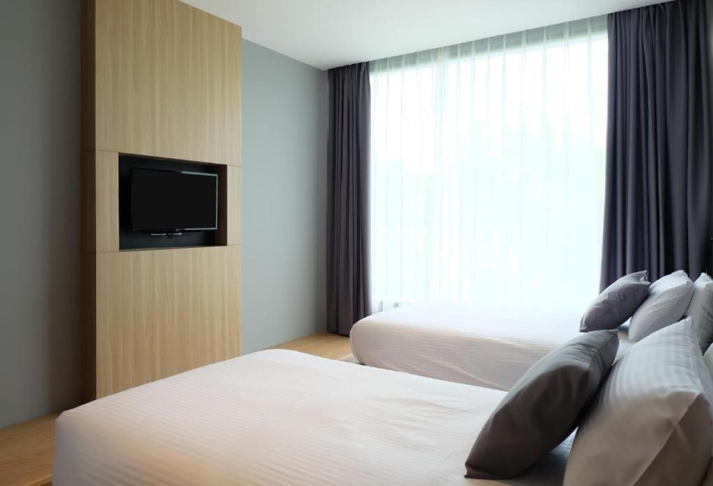 Srianunt Boutique Hotel Бурирам Екстериор снимка